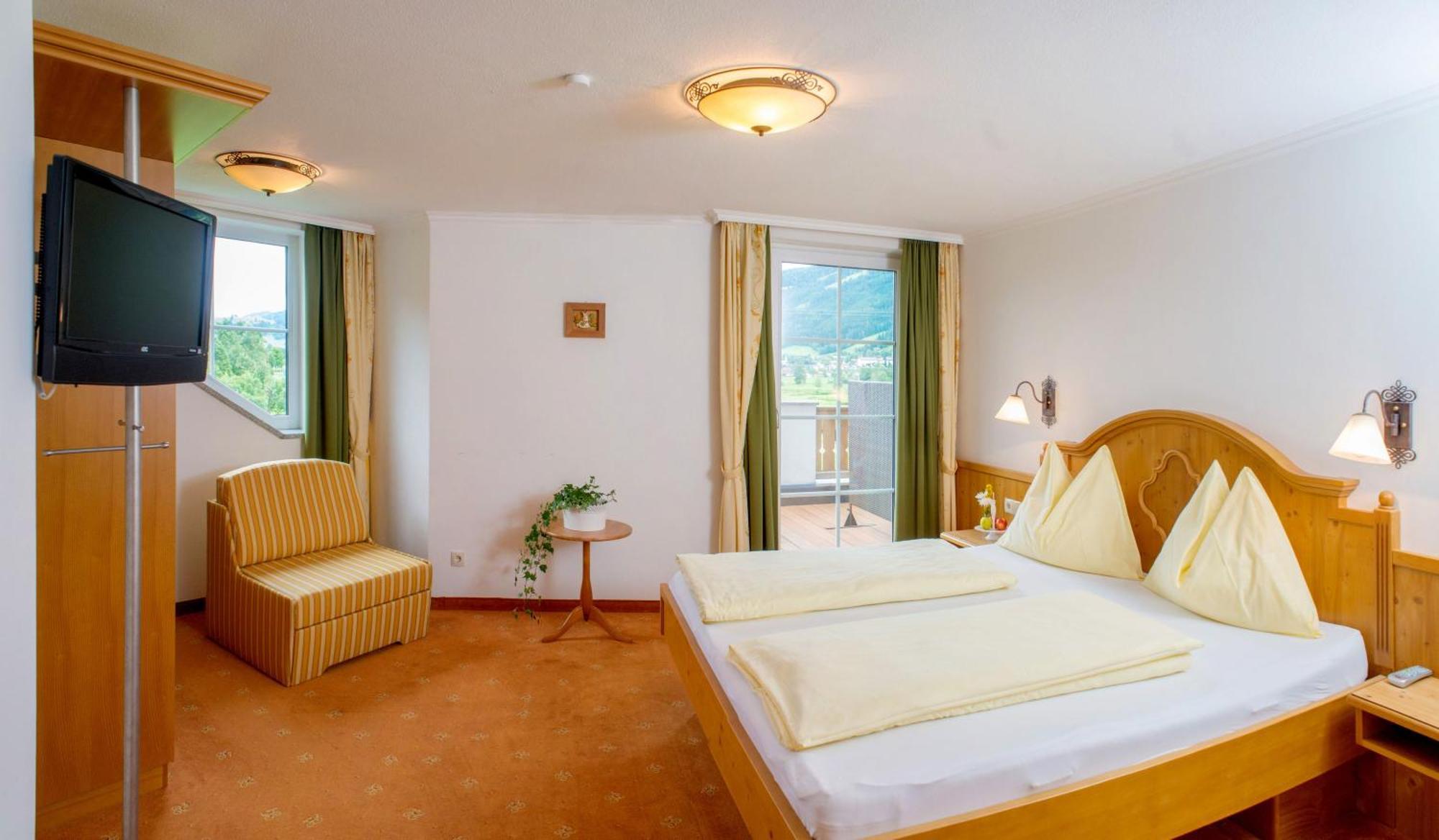 Landhotel Hubengut Bed And Breakfast Radstadt Ngoại thất bức ảnh