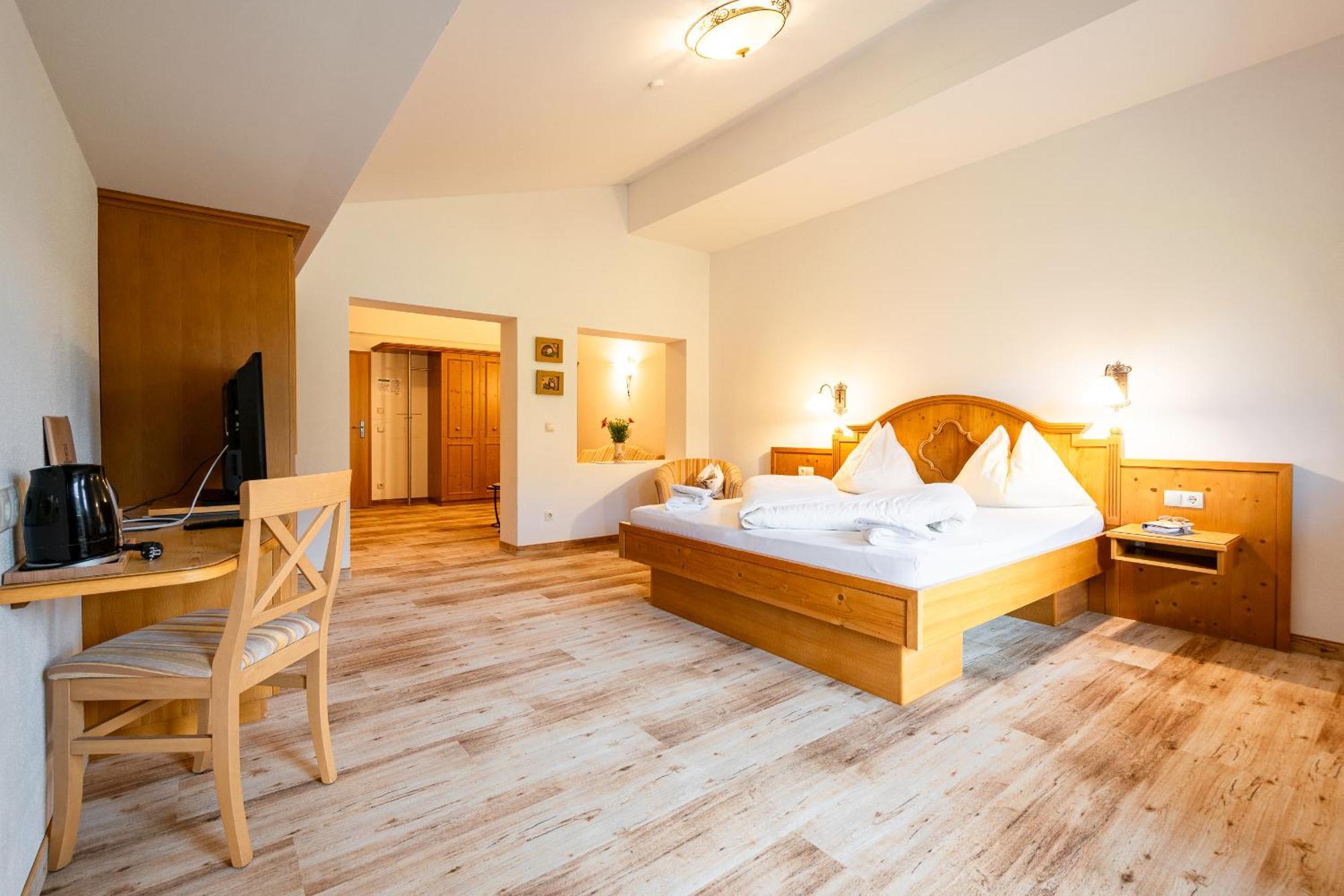 Landhotel Hubengut Bed And Breakfast Radstadt Ngoại thất bức ảnh