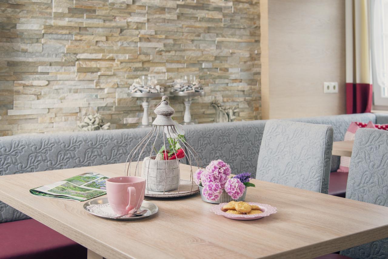 Landhotel Hubengut Bed And Breakfast Radstadt Ngoại thất bức ảnh